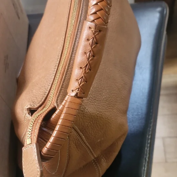 MCM Tan Leather Shoulder Bag - Picture 4 of 13